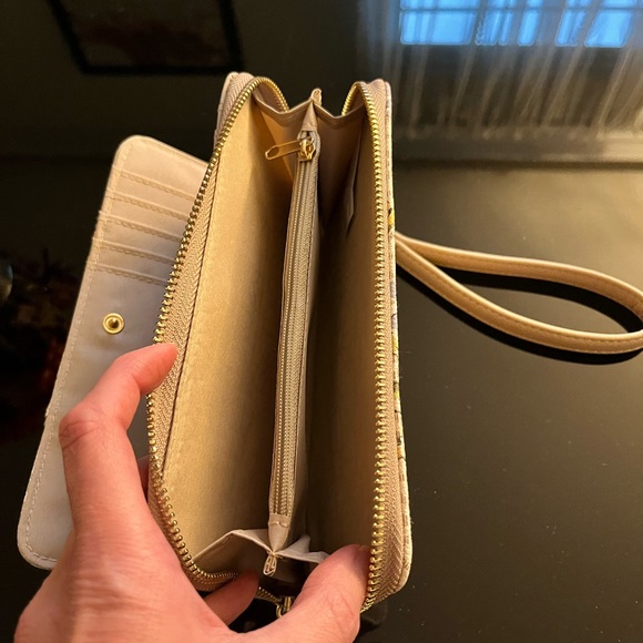 Brand new wristlet wallet - Picture 4 of 4